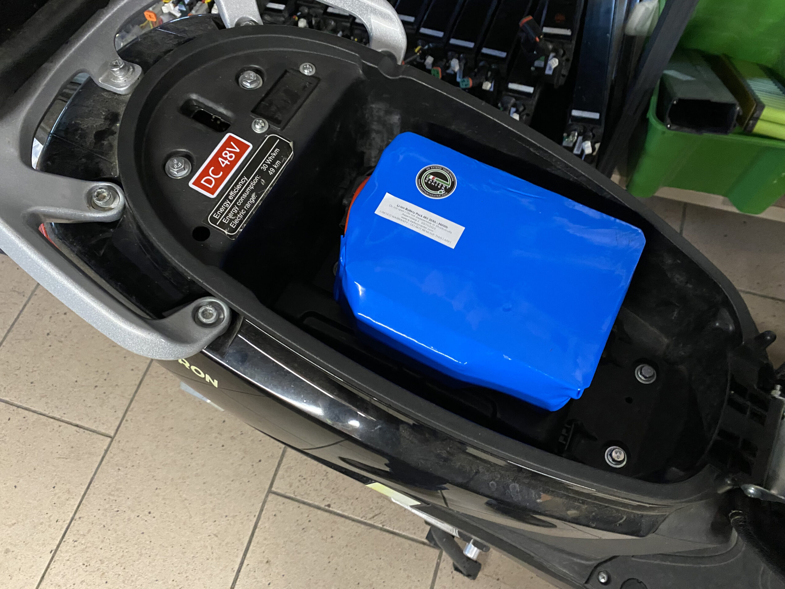 Batteria Supplementare per e-Scooter MOTRON VOLTZ - immagine 3